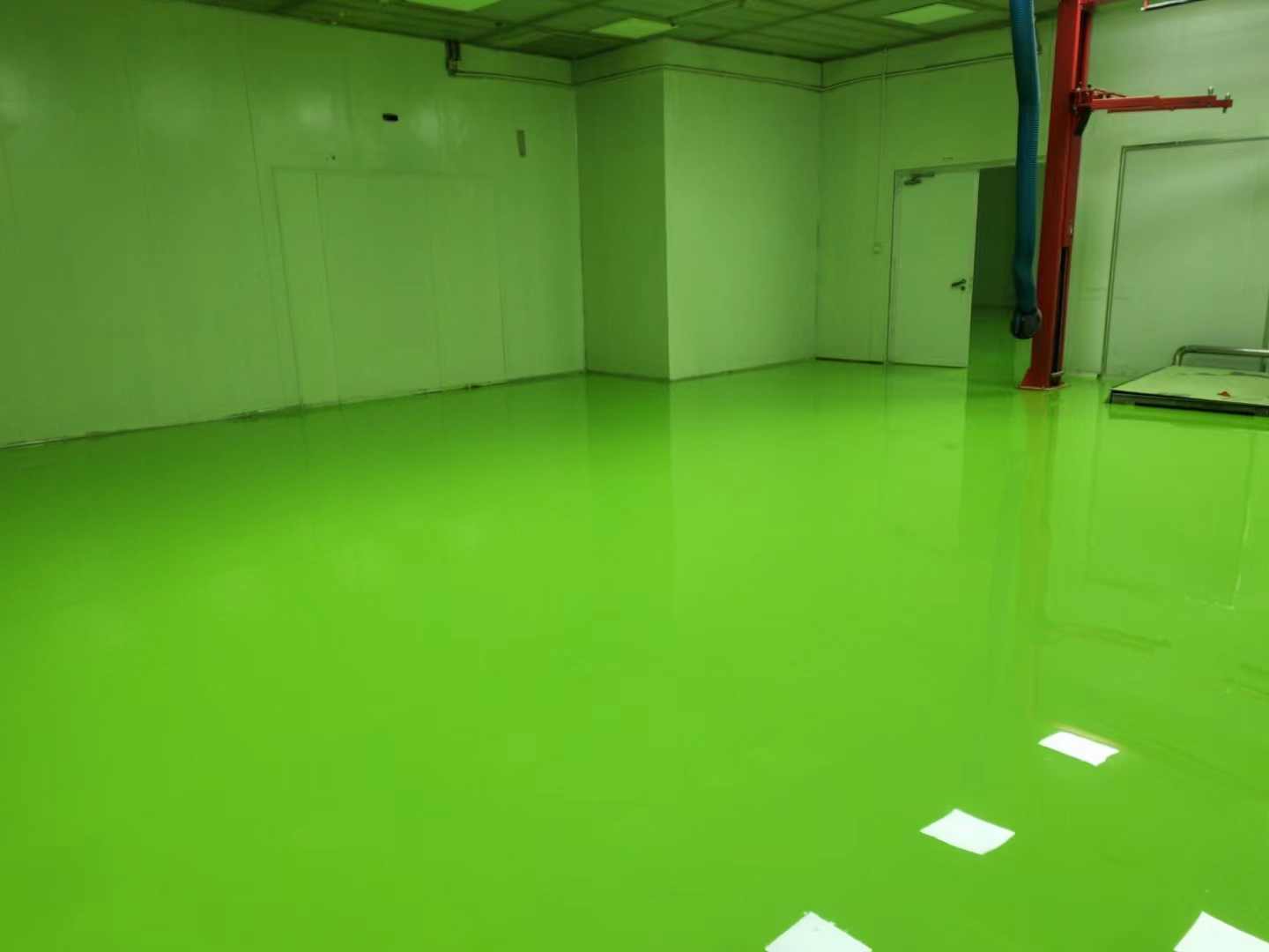 环氧地坪施工的常见问题与解决方案